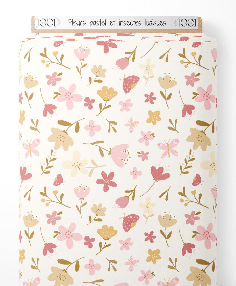 Tissu - Fleurs pastel et insectes ludiques