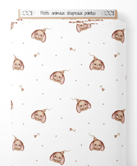 Tissu - Petits animaux chapeaux pointus