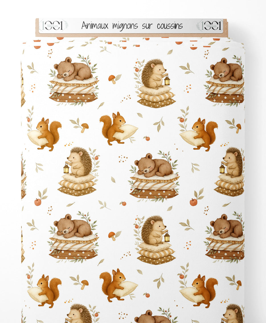 Tissu - Animaux mignons sur coussins