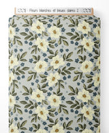 Tissu - Fleurs blanches et bleues claires 2