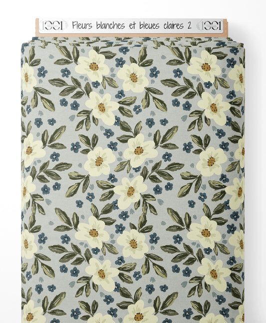 Tissu - Fleurs blanches et bleues claires 2