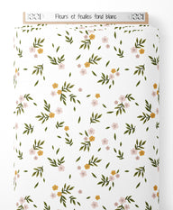 Tissu - Fleurs et feuilles sur fond blanc