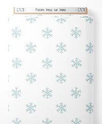 Tissu - Flocons bleus sur blanc