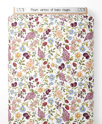 Tissu - Fleurs variées et baies rouges