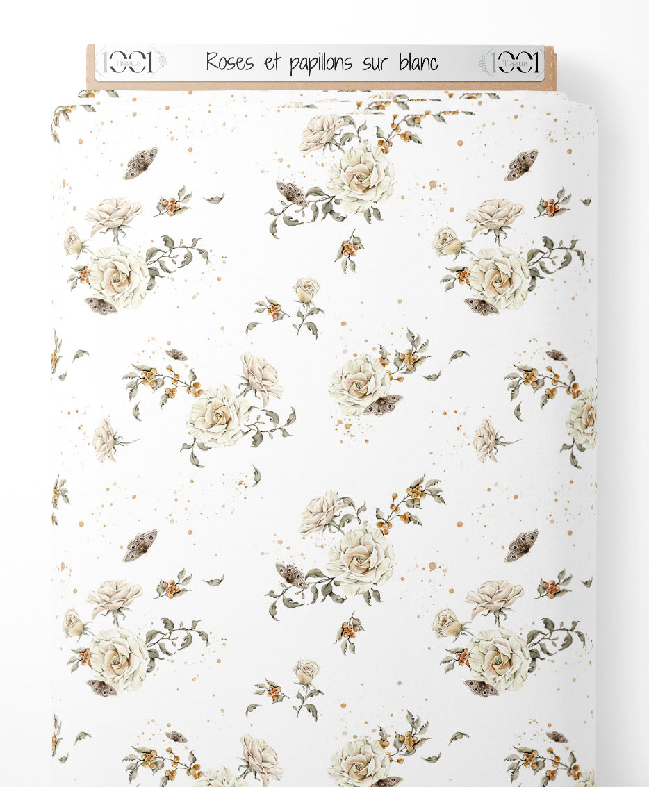 Tissu - Roses et papillons sur blanc