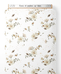 Tissu - Roses et papillons sur blanc