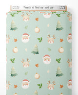 Tissu - Rennes et Noël sur vert clair