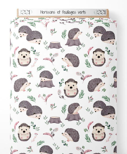Tissu - Hérissons et feuillages verts