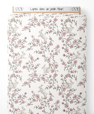 Tissu - Lapins dans un jardin fleuri