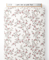 Tissu - Lapins dans un jardin fleuri