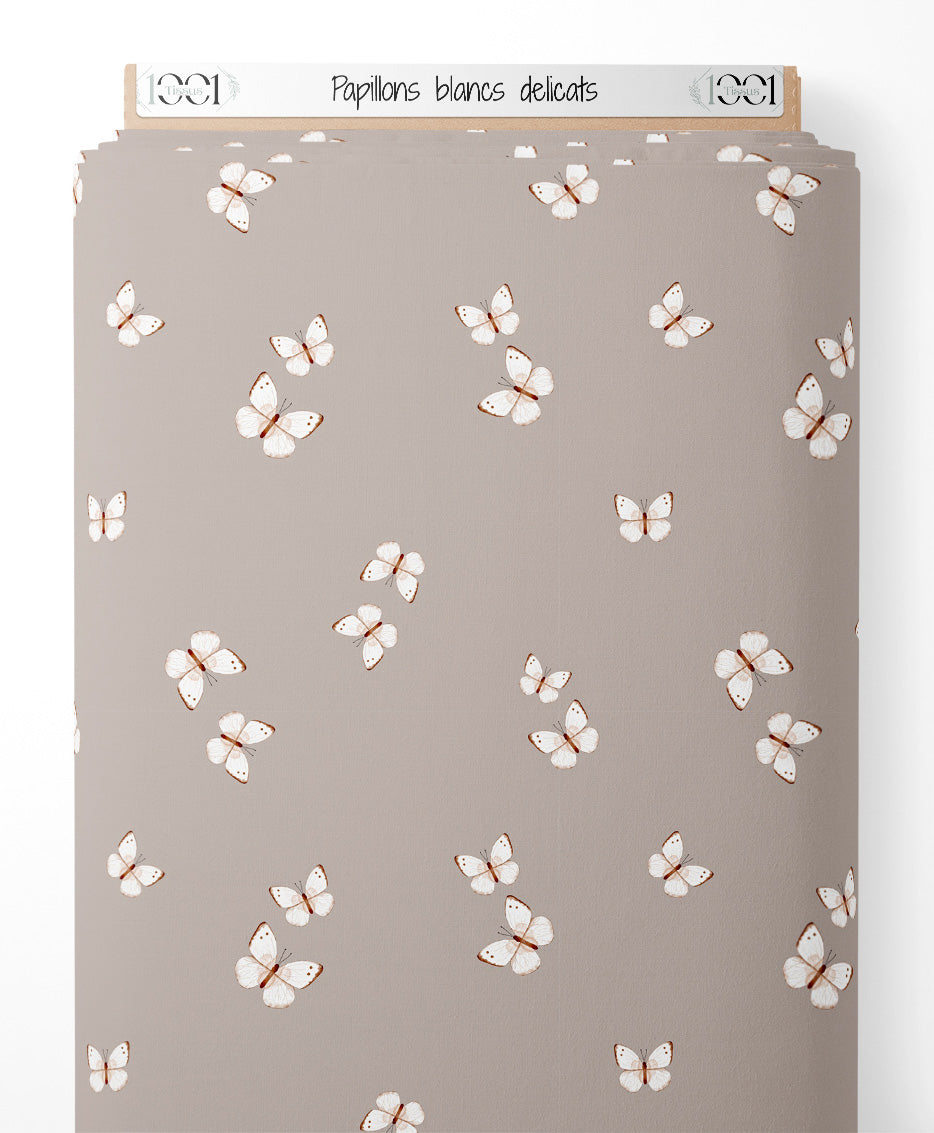 Tissu - Papillons blancs délicats