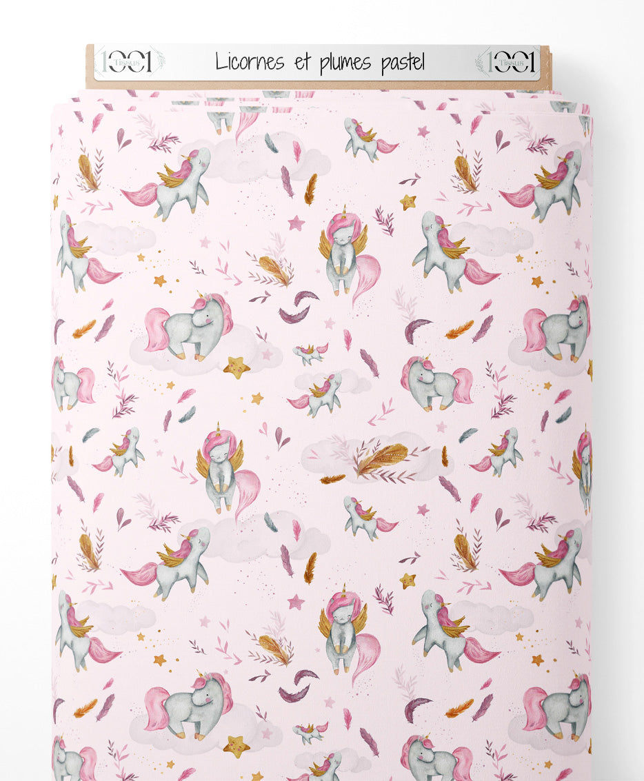 Tissu - Licornes et plumes pastel