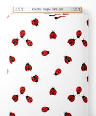 Tissu - Insectes rouges sur fond clair