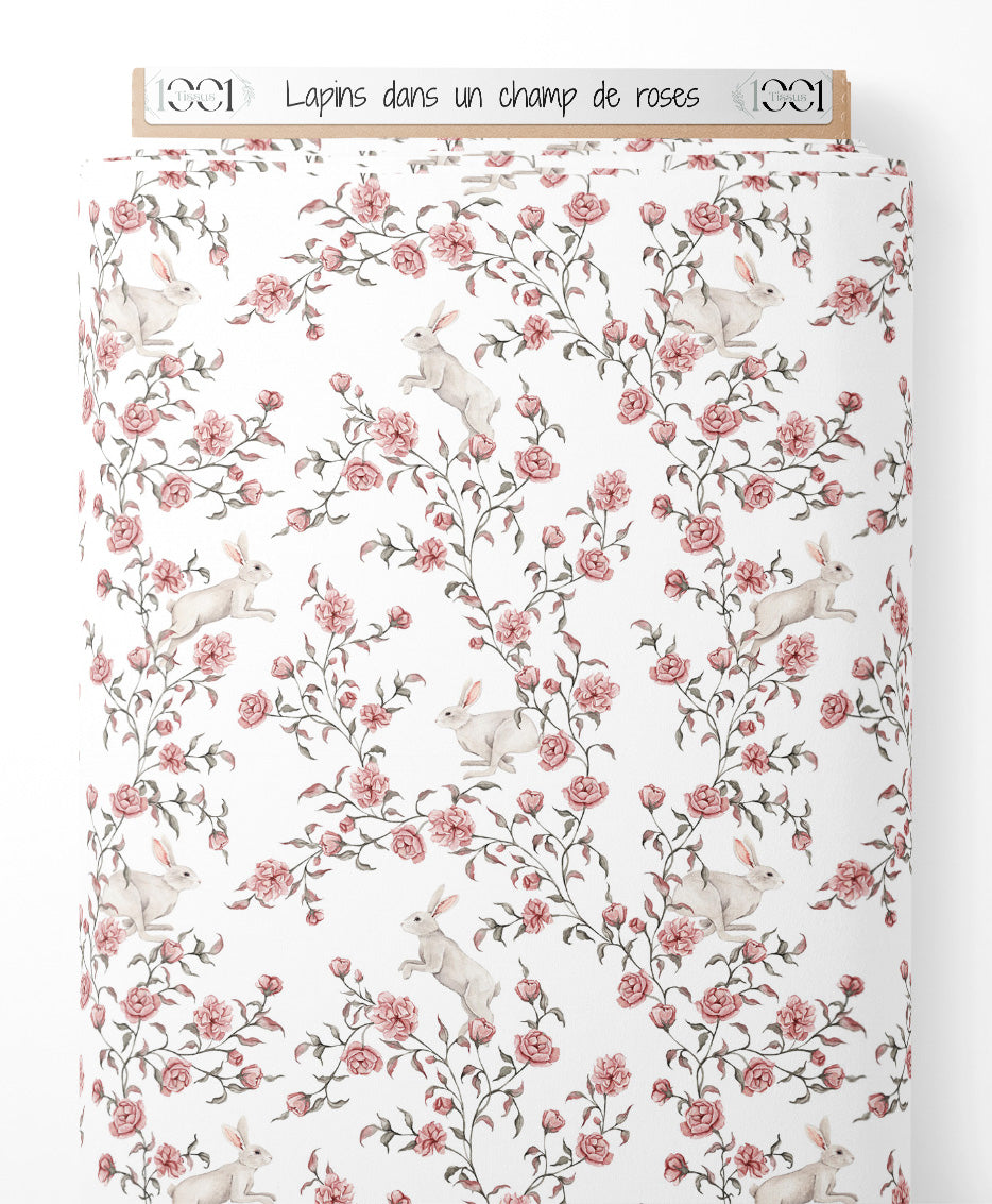 Tissu - Lapins dans un champ de roses