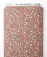 Tissu - Fleurs pastel sur fond brun 2