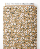 Tissu - Fleurs blanches et feuillage vert