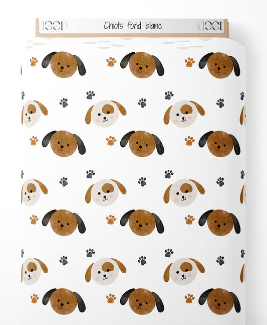 Tissu - Chiots sur fond blanc