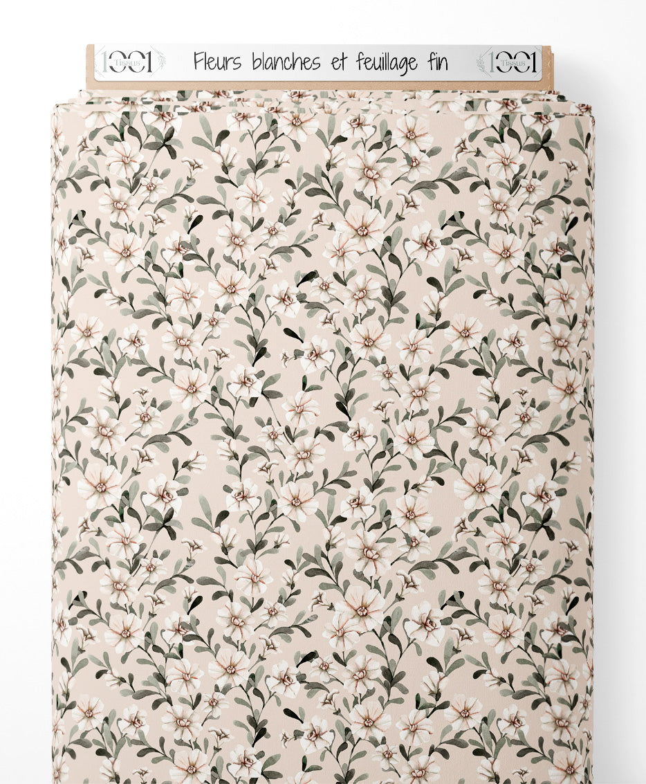 Tissu - Fleurs blanches et feuillage fin