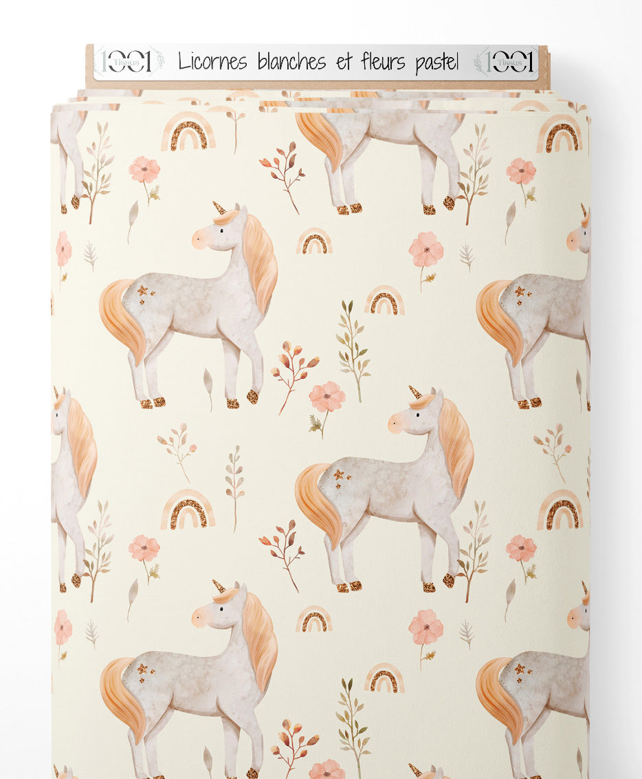 Tissu - Licornes blanches et fleurs pastel