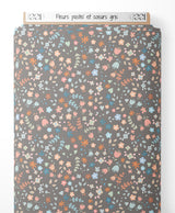 Tissu - Fleurs pastel et cœurs gris