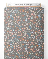 Tissu - Fleurs pastel et cœurs gris