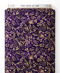 Tissu - Fleurs dorées sur violet
