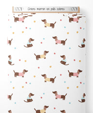 Tissu - Chiens marron en pulls colorés