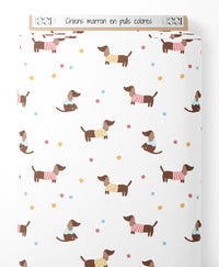 Tissu - Chiens marron en pulls colorés