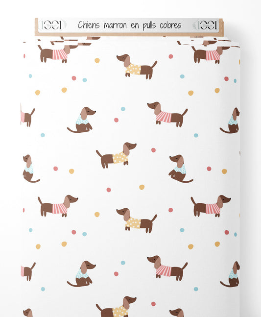 Tissu - Chiens marron en pulls colorés