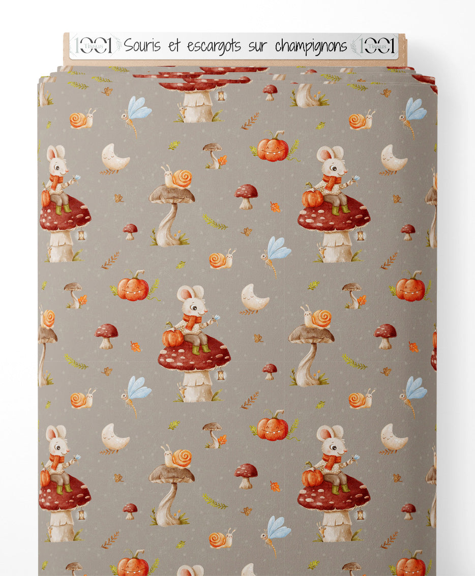Tissu - Souris et escargots sur champignons