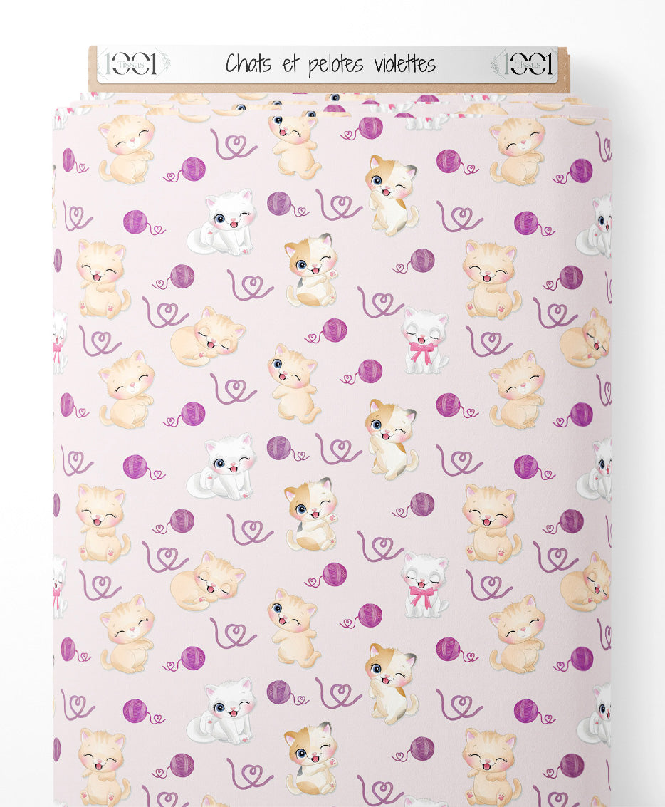 Tissu - Chats et pelotes violettes