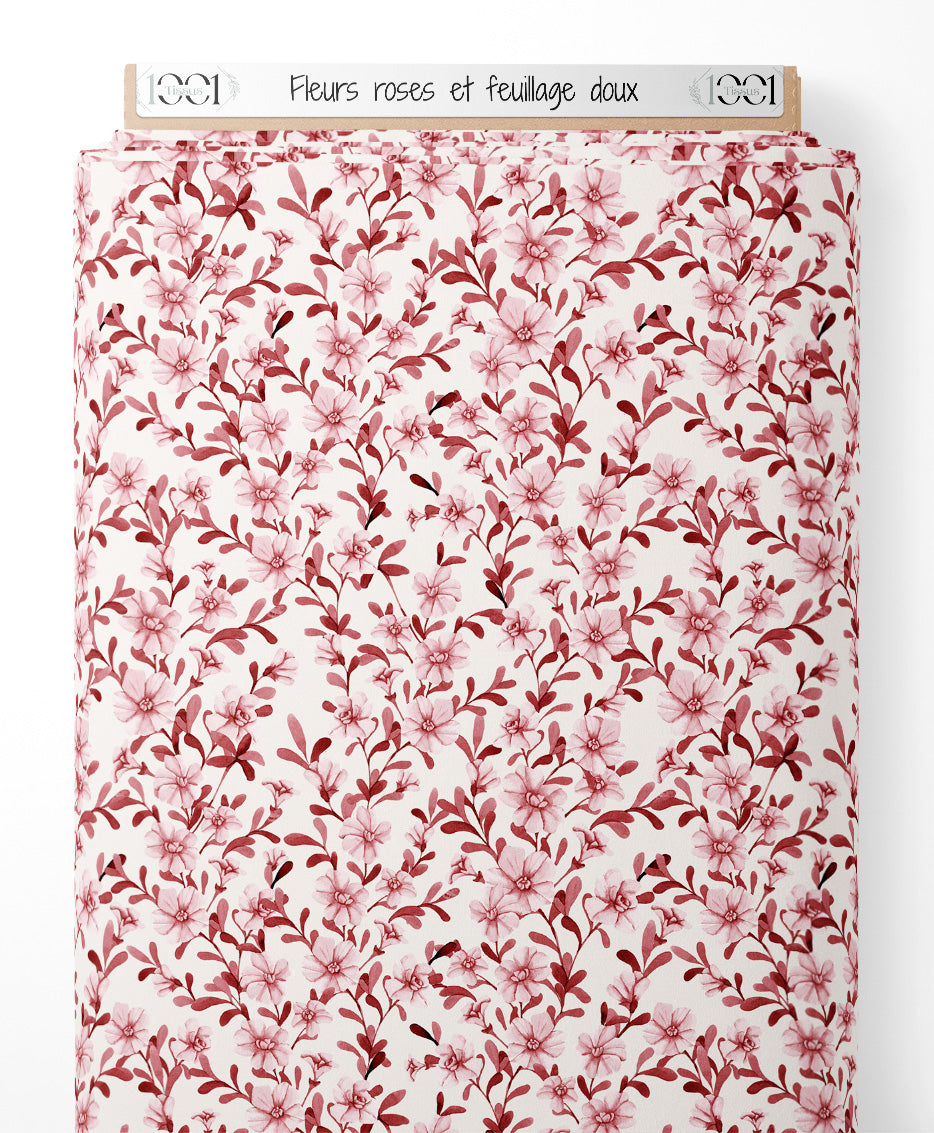 Tissu - Fleurs roses et feuillage doux