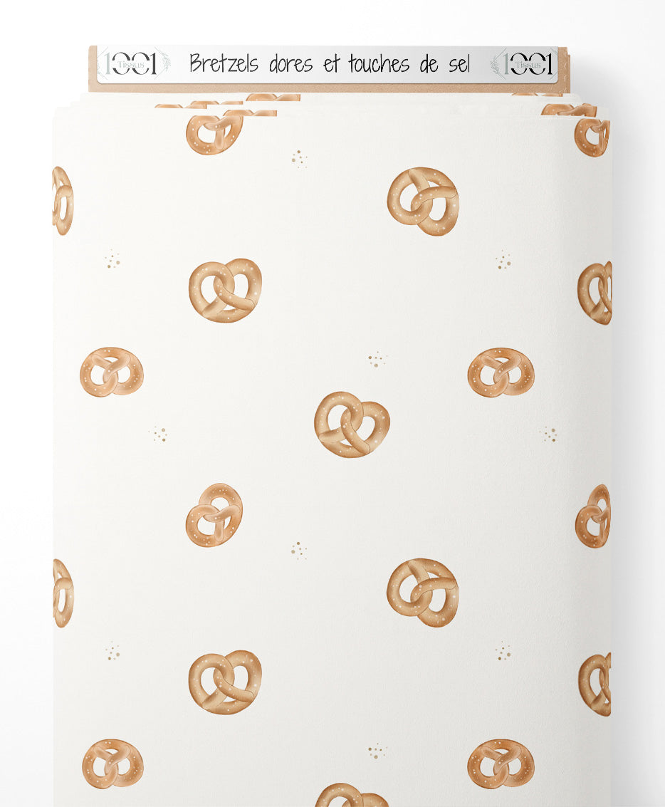 Tissu - Bretzels dorés et touches de sel
