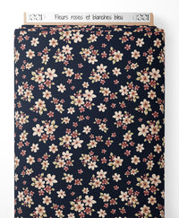 Tissu - Fleurs roses et blanches bleu