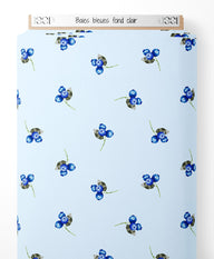 Tissu - Baies bleues sur fond clair