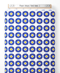Tissu - Fleurs bleues sur fond blanc 2