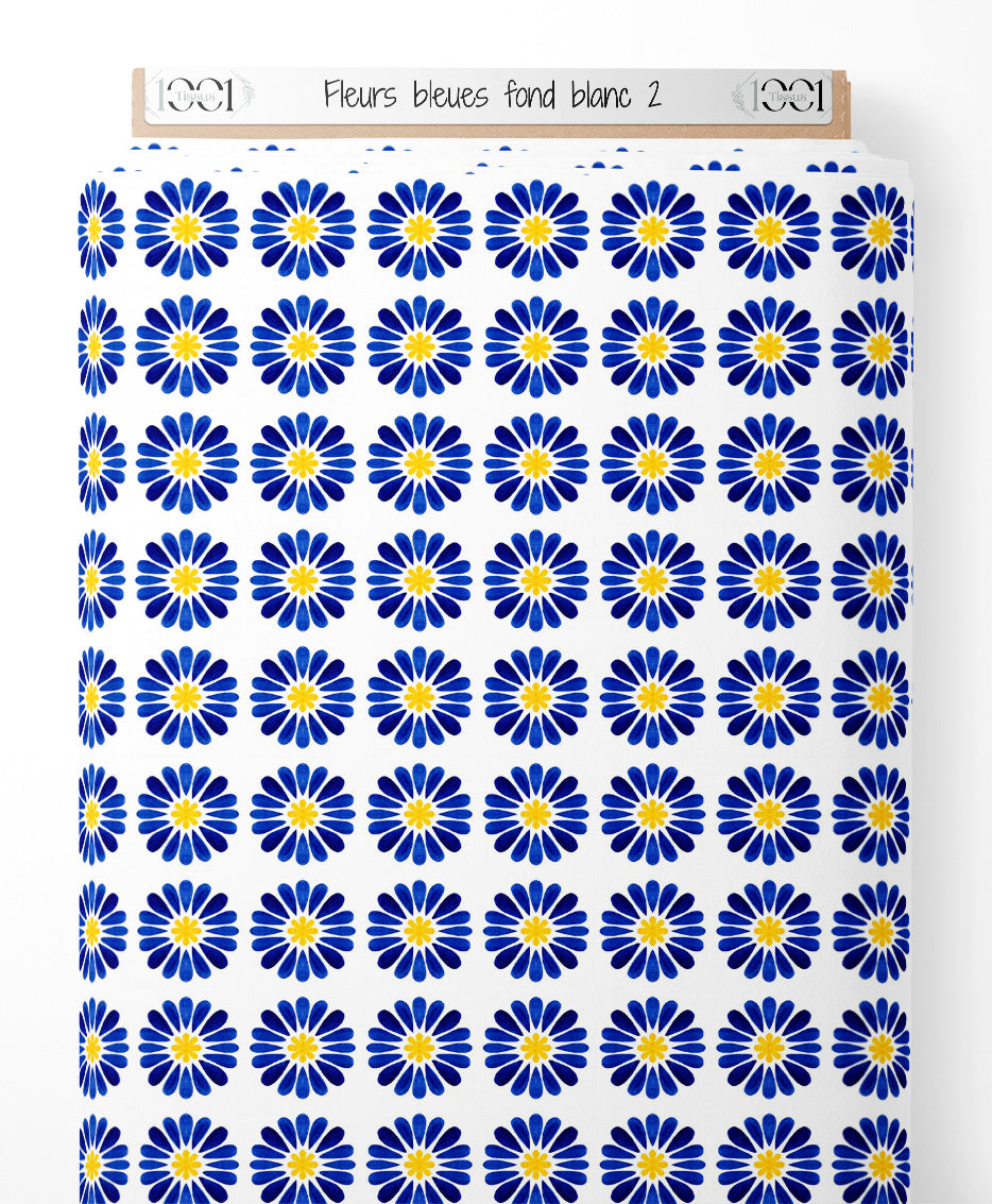 Tissu - Fleurs bleues sur fond blanc 2