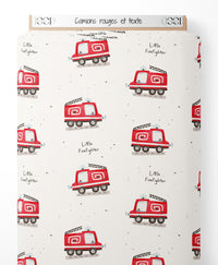 Tissu - Camions rouges et texte
