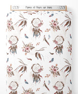 Tissu - Plumes et fleurs sur blanc