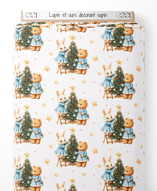 Tissu - Lapin et ours décorant sapin
