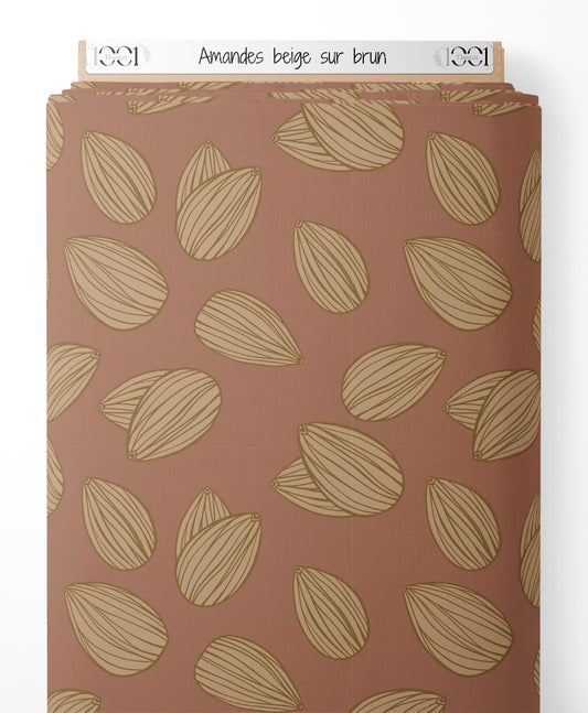 Tissu - Amandes beige sur brun