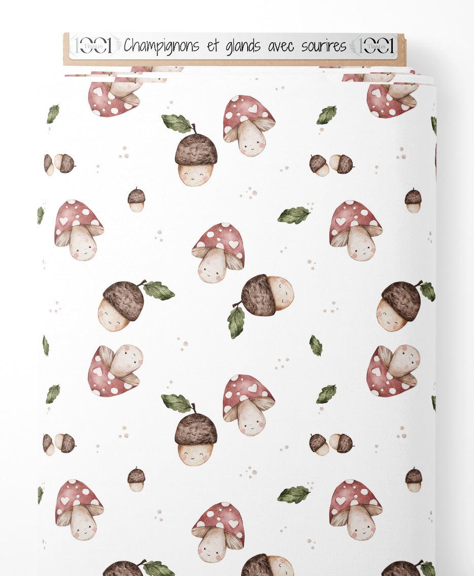 Tissu - Champignons et glands avec sourires