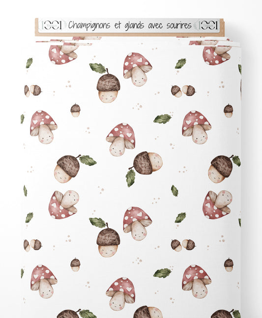 Tissu - Champignons et glands avec sourires