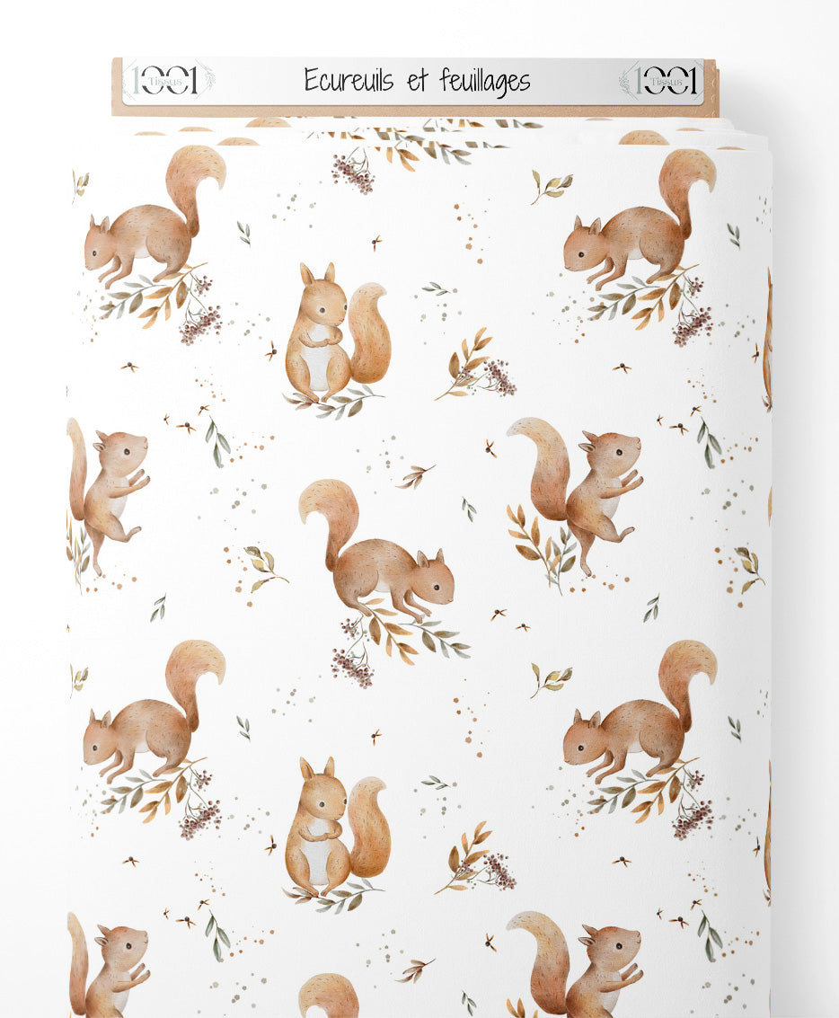 Tissu - Écureuils et feuillages