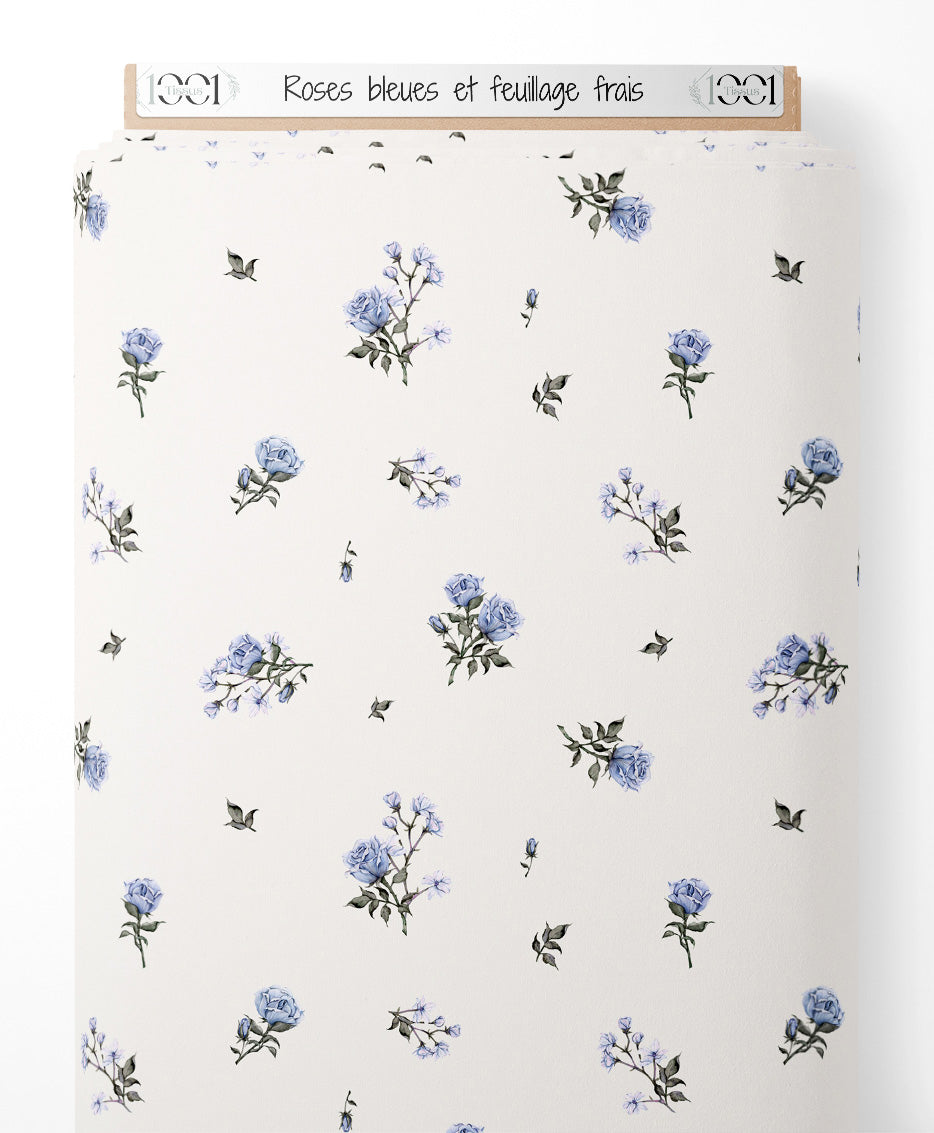Tissu - Roses bleues et feuillage frais