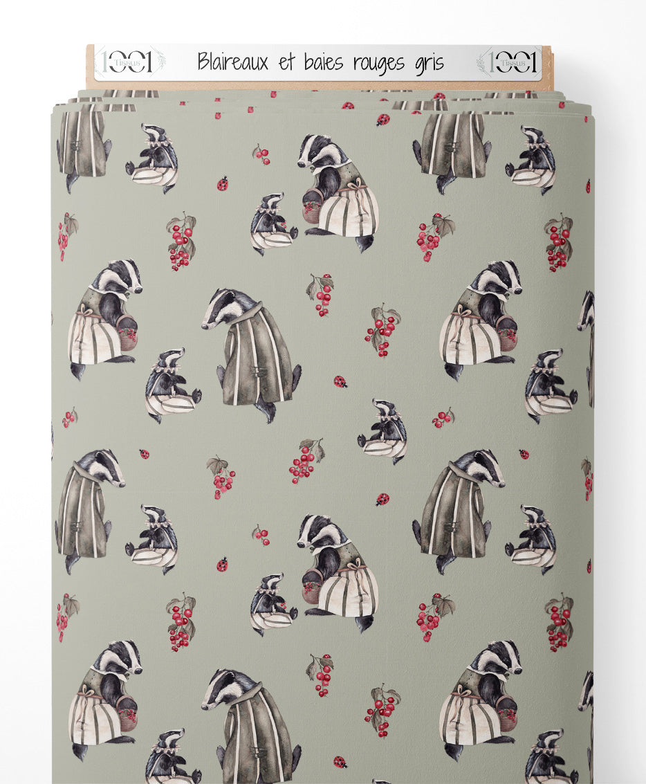 Tissu - Blaireaux et baies rouges gris