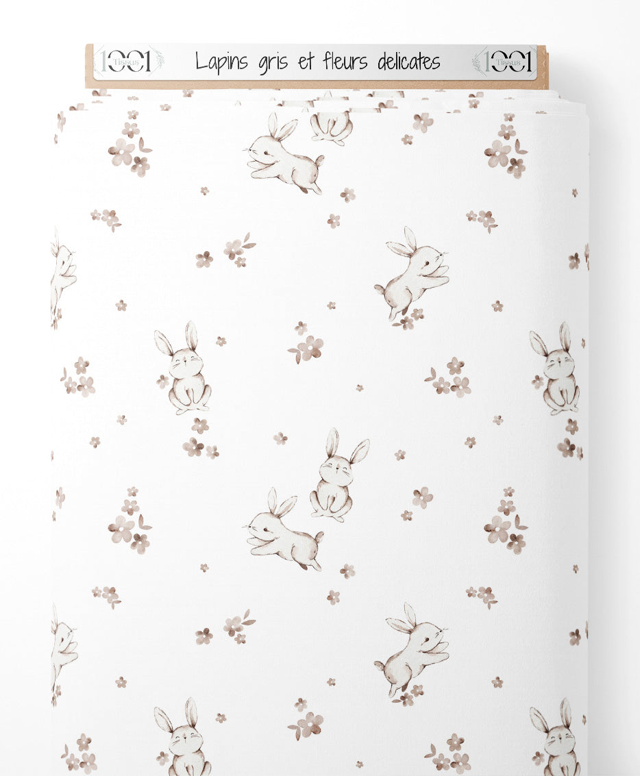 Tissu - Lapins gris et fleurs délicates