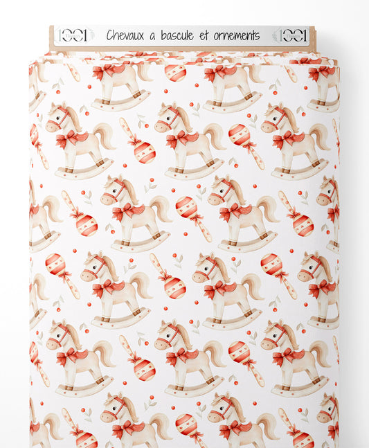 Tissu - Chevaux à bascule et ornements