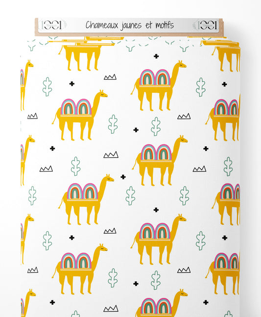 Tissu - Chameaux jaunes et motifs