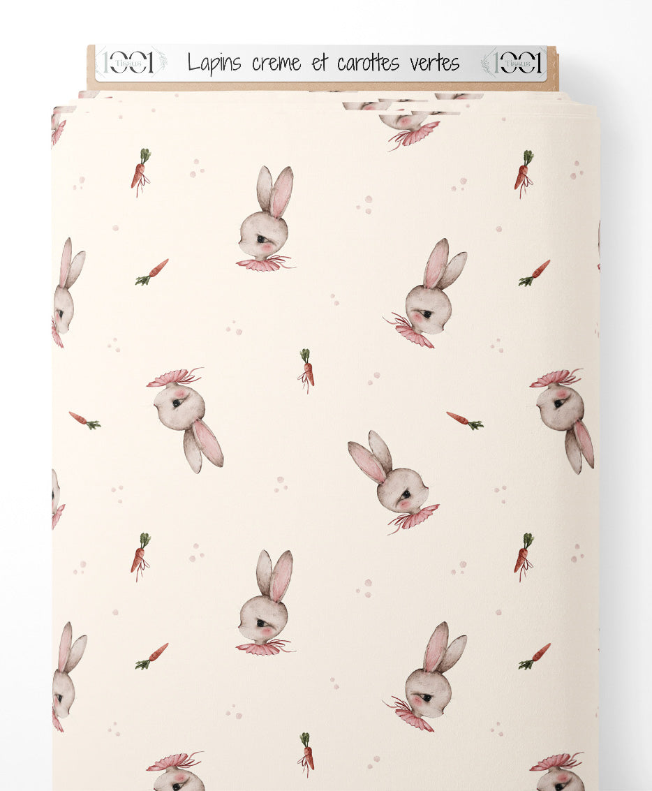 Tissu - Lapins crème et carottes vertes